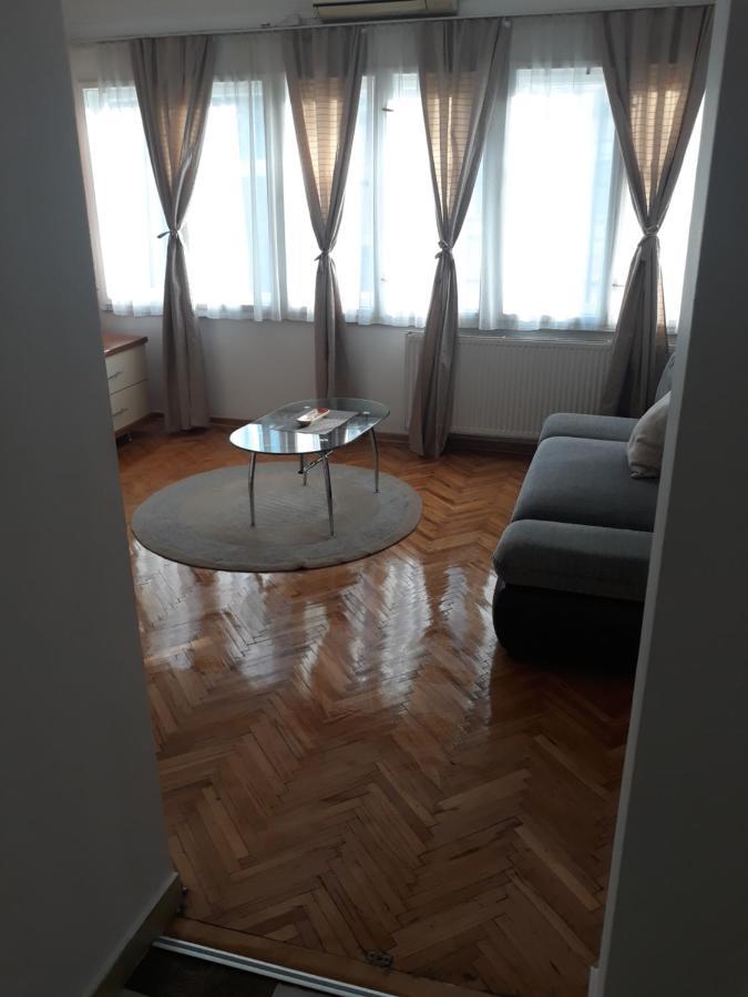 Mario Sunce Apartmani Ni Exteriör bild